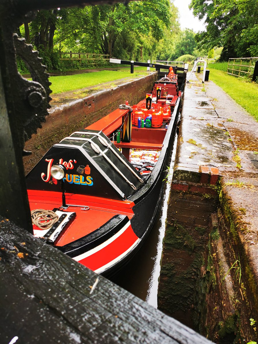 Always great to see the local fuel boat @CRTBoating