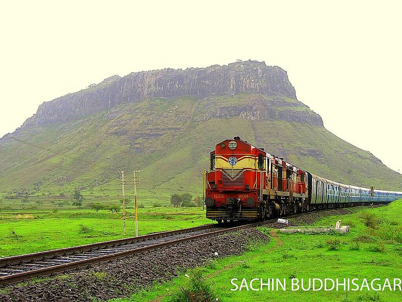Indian railways- Getting to know the unknowns of our beloved Choo choo trains A Thread...