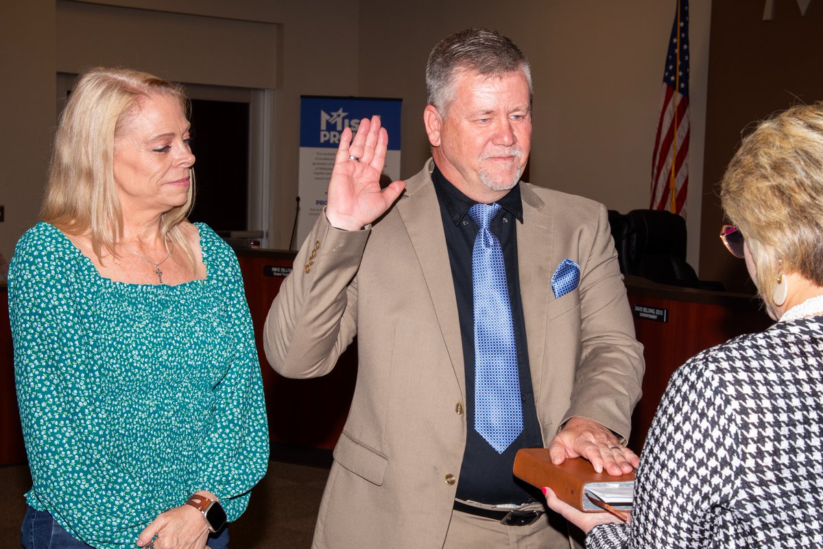 The Midlothian ISD Board of Trustees welcomed one new member and two returning members at its May 20 meeting. Newly elected trustee Ryan Timm (Place 3) took the oath of office to officially begin his three-year term, along with Richard Pena (Place 1) and Gary Vineyard (Place 2).