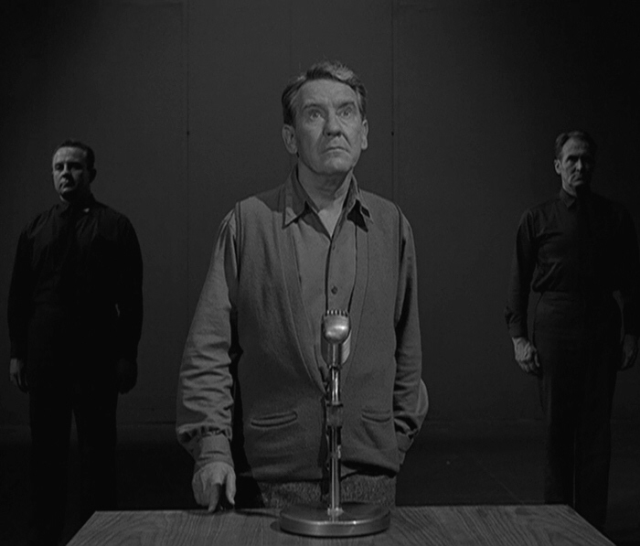 TheOGNachturne's tweet photo. Obsessed that Burgess Meredith is trending, mainly to point out that if you want a guaranteed top tier Twilight Zone episode, he's in it #TimeEnoughAtLast #TheObsoleteMan #MrDingleTheStrong #PrintersDevil https://t.co/bu1OGJOtmp