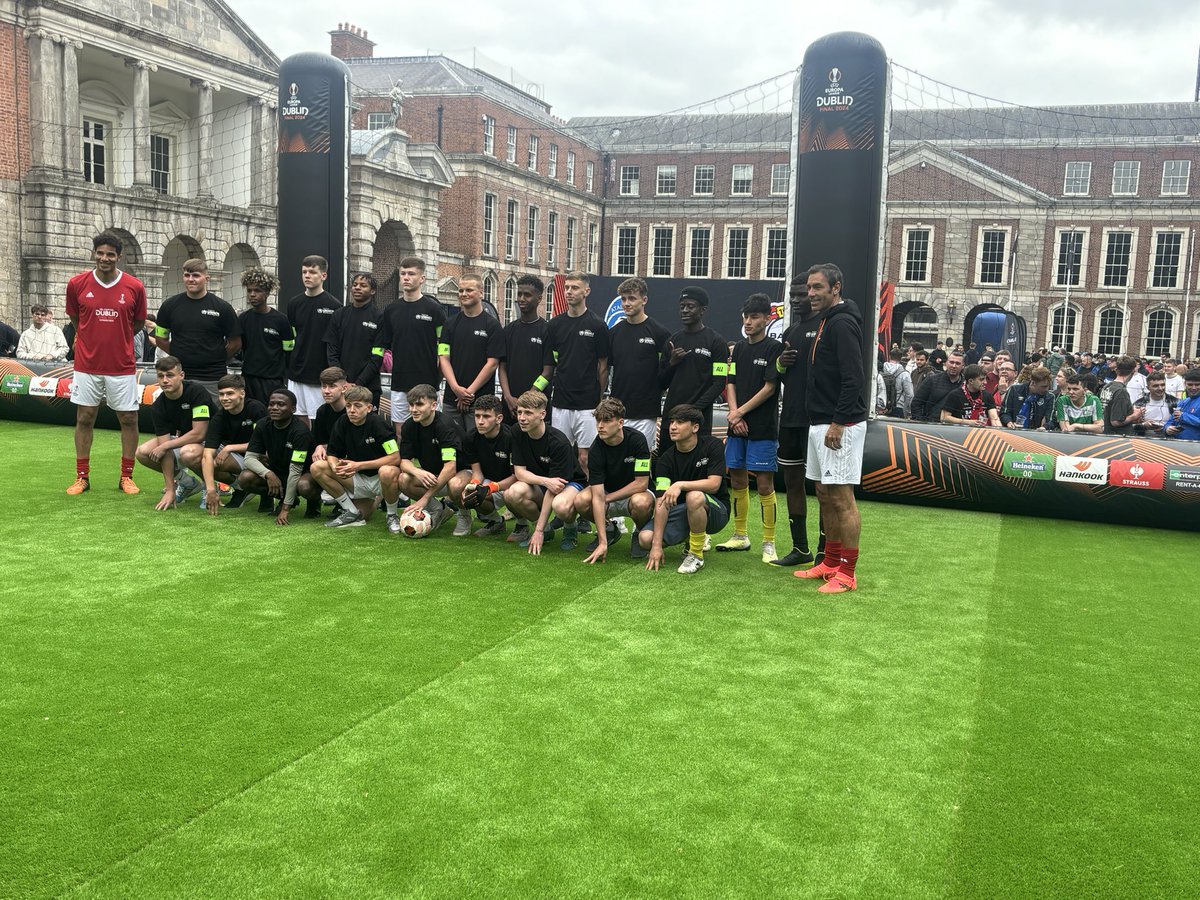 David James and Robert Pires join a special game involving local players and unaccompanied refugees at fanzone in Dublin Castle ahead of tonight’s Europa League final @RTERadio1