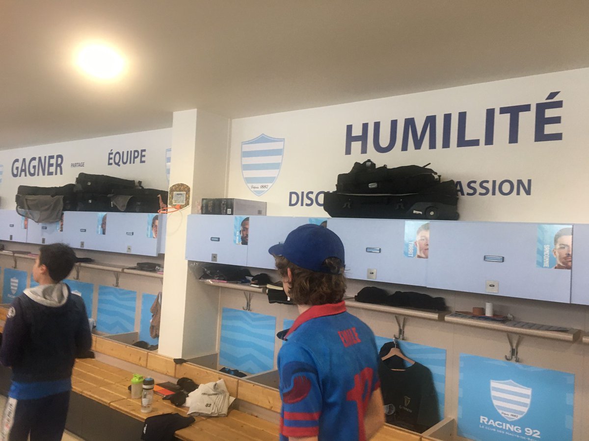 Les Servals rugby club (@servalsr) on Twitter photo Visite des installations du <a href="/racing92/">Racing 92</a> ce mercredi pour les Servals Juniors avec <a href="/michalakfred/">ᴍɪᴄʜᴀʟᴀᴋ ғʀᴇᴅᴇʀɪᴄ</a> & <a href="/eddybenarous/">Eddy Ben Arous</a> comme guides de luxe 😍.
Les enfant étaient ravis !
Un grand merci au Racing et au <a href="/hautsdeseinefr/">Département des Hauts-de-Seine</a> (Frédéric Delpla en particulier) pour avoir permis ce beau moment. Visite des installations du <a href="/racing92/">Racing 92</a> ce mercredi pour les Servals Juniors avec <a href="/michalakfred/">ᴍɪᴄʜᴀʟᴀᴋ ғʀᴇᴅᴇʀɪᴄ</a> & <a href="/eddybenarous/">Eddy Ben Arous</a> comme guides de luxe 😍.
Les enfant étaient ravis !
Un grand merci au Racing et au <a href="/hautsdeseinefr/">Département des Hauts-de-Seine</a> (Frédéric Delpla en particulier) pour avoir permis ce beau moment.