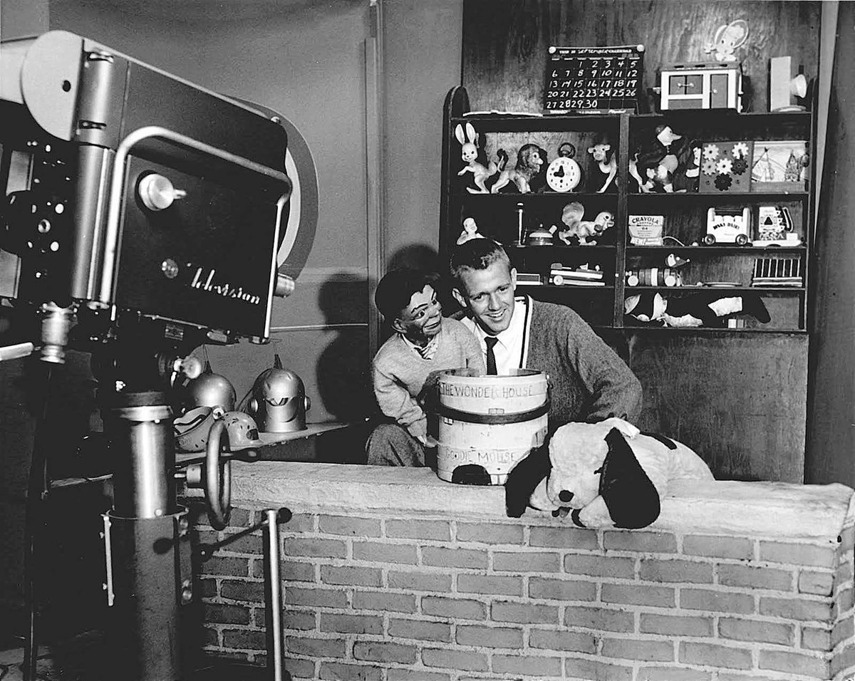 Long  before hosting 'Wonderama' on WNEW Channel 5 New York, Bob McAllister  hosted 'The Bob & Chauncey Show' on WTAR Channel 3 in Norfolk, VA -  1956.