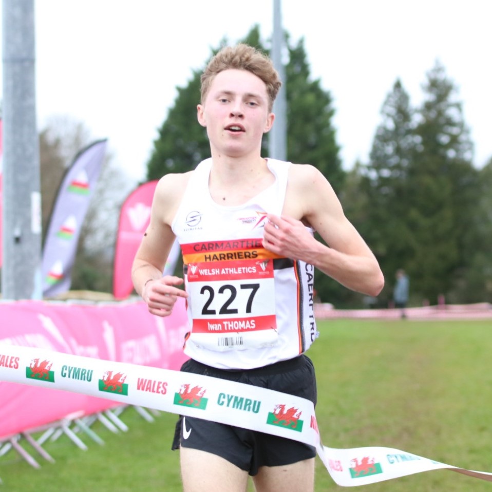 ✨TEAM ANNOUNCEMENT ✨ We are delighted to announce 8️⃣ athletes have been selected to represent Wales at the International U18 Mountain Running Cup in Spain on Saturday 22 June 2024. Congratulations to all athletes selected! 🙌 Read the team: tinyurl.com/y38wzpyn