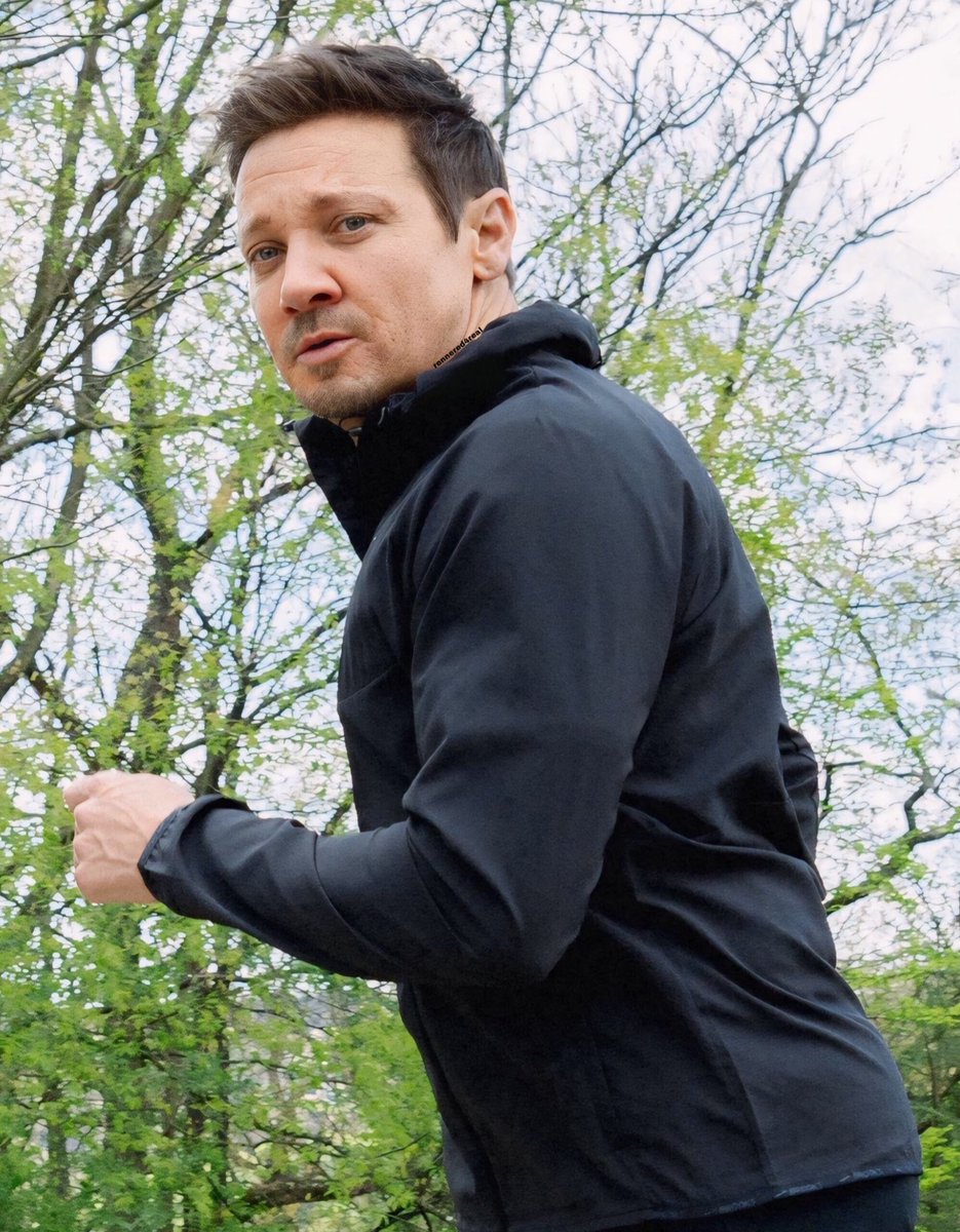 „After breaking 38 bones from a snowplow accident in 2023 that stopped his heart, Renner is back in a dramatic new campaign for the running shoe company Brooks. And he’s not just living. He’s running.“ #jeremyrenner #brooksrunning #brooks #campaign #letsrunthere