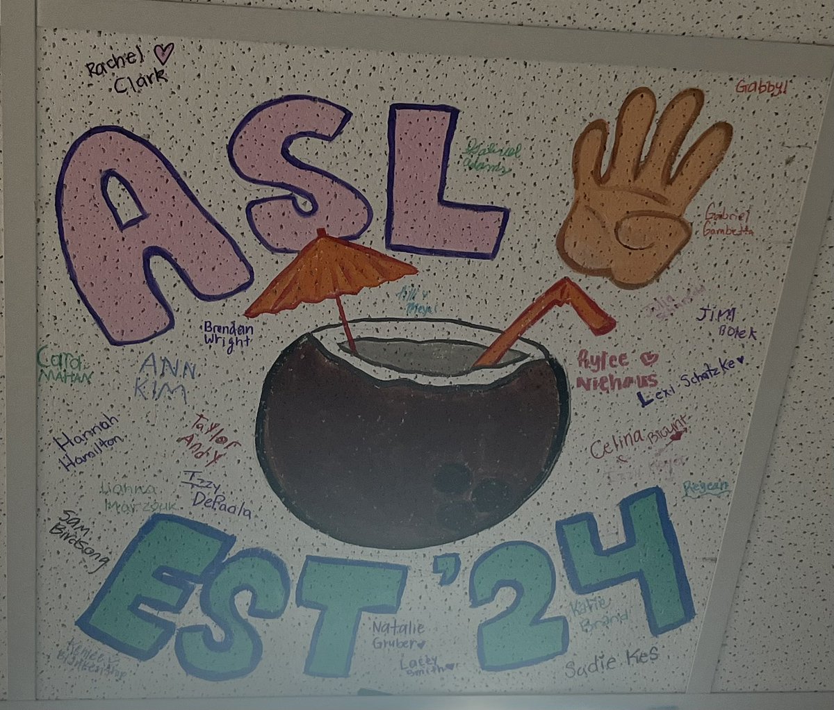 Had a blast teaching ASL4 for the first time this year. The class of 2024 will be greatly missed. #whyWEsign <a href="/cherryASLdeaf/">Cherry</a> @EastHawks2024 <a href="/EAST_HAWKS/">Lakota East High</a>