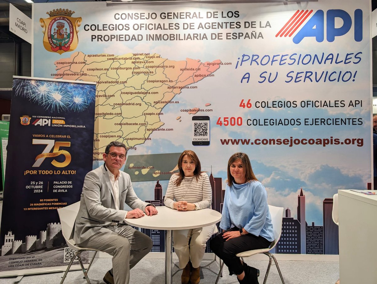 consejoCOAPI's tweet photo. 💪🏽 El Consejo General ha vuelto a acudir esta semana a una nueva edición del Salón Inmobiliario de #Madrid - #SIMA para estar cerca de los profesionales colegiados que forman el #colectivoAPI https://t.co/Bzb99v5c07