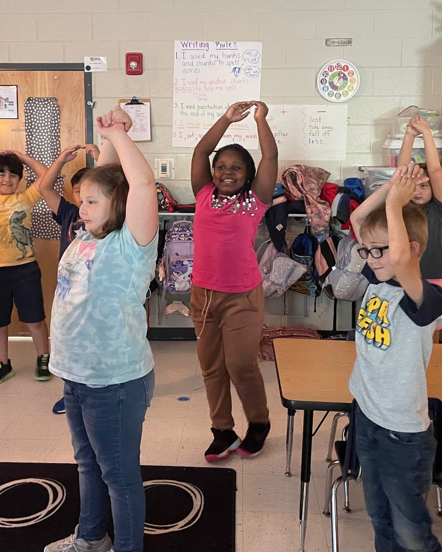 ArtsNOW1's tweet photo. Wrapping up a fantastic year at @LulaElementary with Dance Consultant Melissa Joy! Teachers dove into dance integration strategies to enrich language arts &amp; math instruction. Students explored coin values, solved math problems, &amp; choreographed poems through dance. https://t.co/j7kb9SO09v