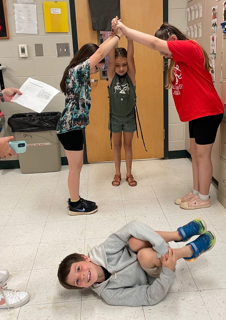 ArtsNOW1's tweet photo. Wrapping up a fantastic year at @LulaElementary with Dance Consultant Melissa Joy! Teachers dove into dance integration strategies to enrich language arts &amp; math instruction. Students explored coin values, solved math problems, &amp; choreographed poems through dance. https://t.co/j7kb9SO09v