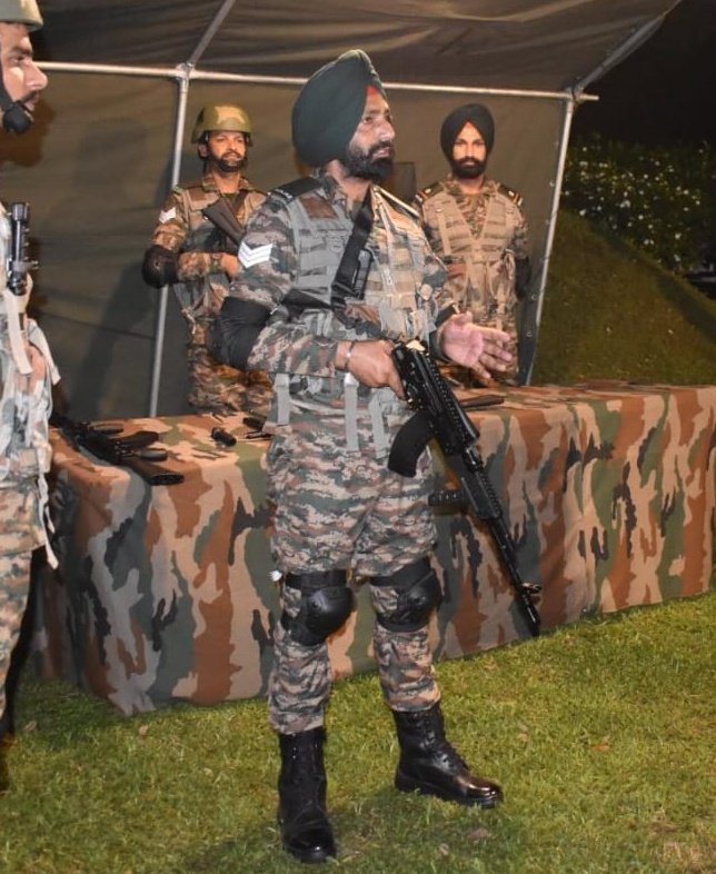 #IndianArmy troops with the latest Made-in-India AK-203 Assault Rifles.