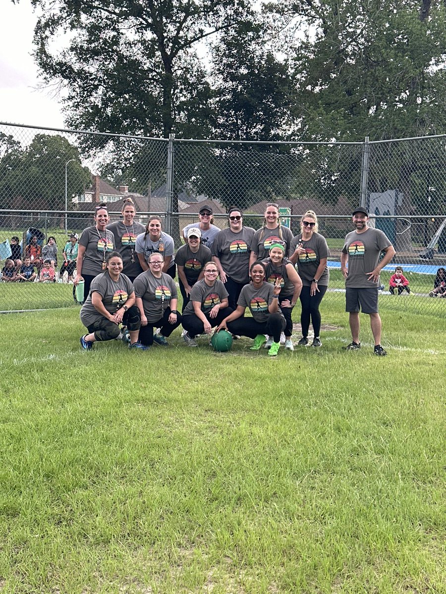 5th Grade Students Vs Teachers Game today was a hit 😊 <a href="/HumbleISD_OE/">Oaks Elementary</a>