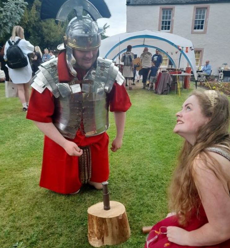 On June 1st Trimontium heads to Edinburgh for some outdoor museum fun! Our friends at the fantastic Museum on the Mound have invited us to join them in bringing our history to life. Come take part in a day filled with fun, adventure, and history! No charge or need to book. 😃