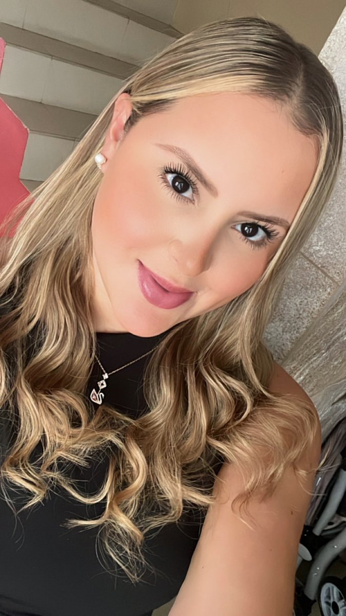 barbaraop9730's tweet photo. Para las que me preguntan de mi cabello, @becc_studio es responsable de mantenerlo así de lindo😍💆🏼‍♀️ https://t.co/e8VNhvbAEY