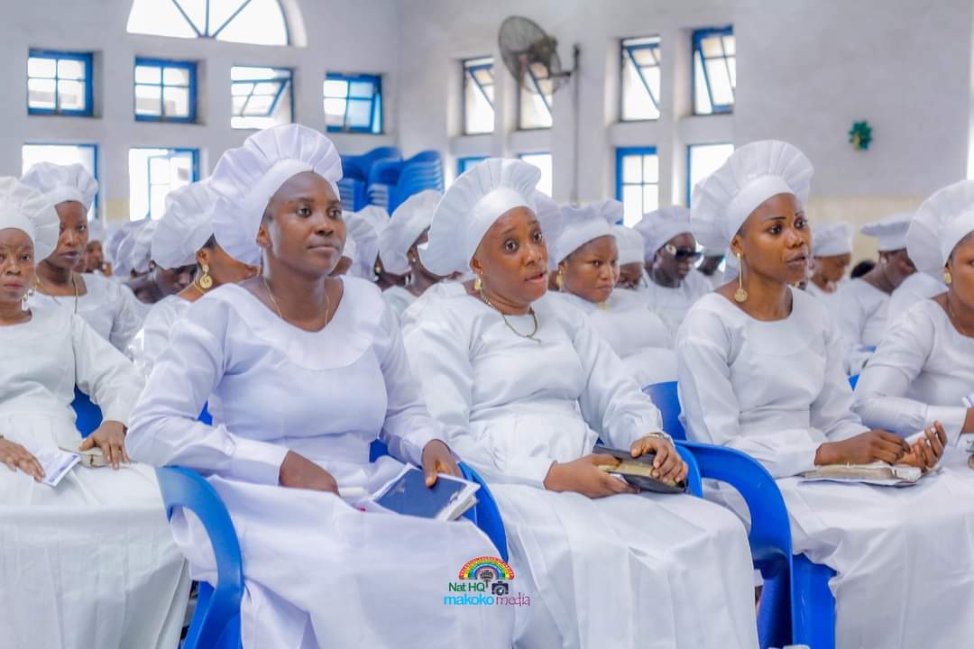 1Cor 6:20 For you have been bought with a price: therefore glorify God in your body.🙏
#sundaymoments  #HonorGodAlways #cccmakoko #cccworldwide #celestialourheritage #celestialchurchofchrist