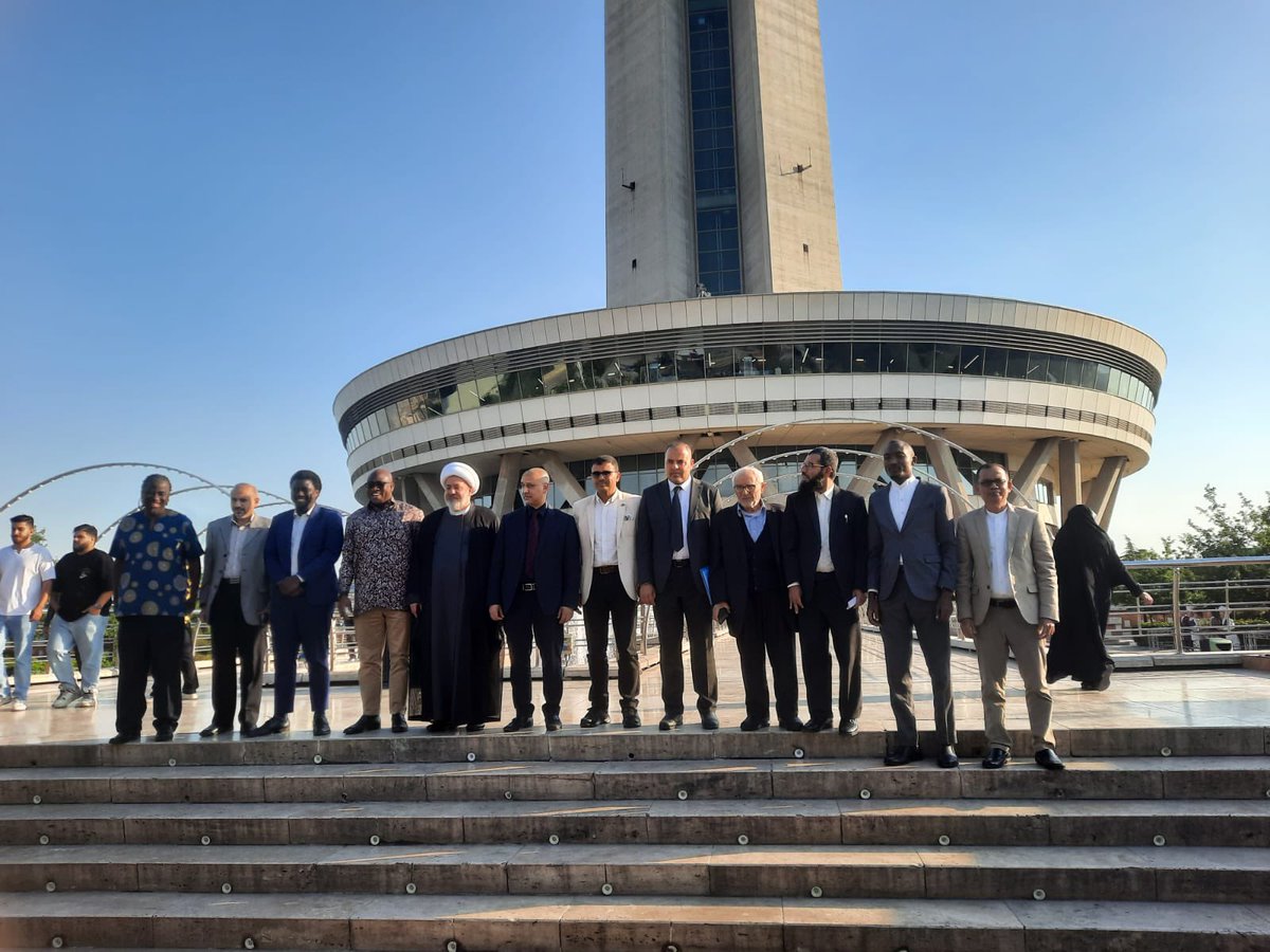 🧵 1/10
CPK Legal League Secretary, Michael Lukoye at The International Lawyers Conference in Tehran, Iran, held on May 18-19, 2024, started at Azzahra University. The opening ceremony included insights on Palestinian occupation and the quest for solutions via International Law.