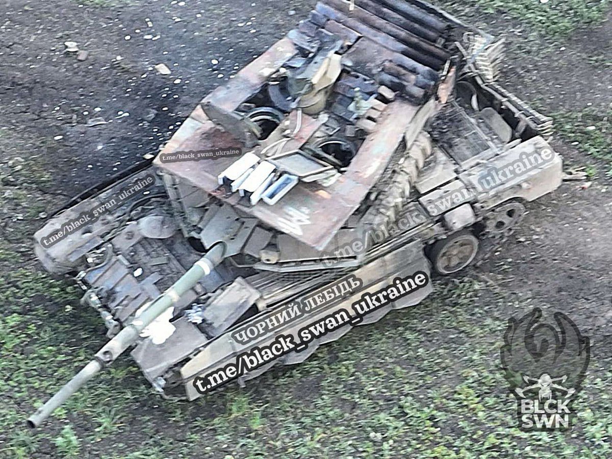 ⚡️Another 🇷🇺Russian T-90M 'Breakthrough' tank is damaged and abandoned in the Chasiv Yar area