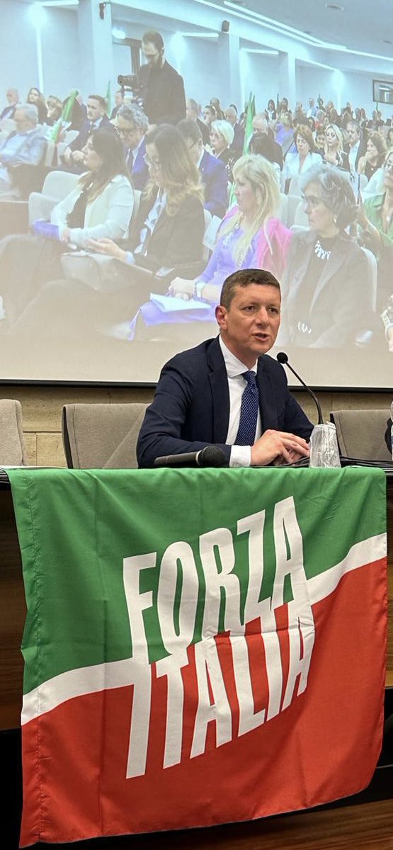 CislRomaRieti's tweet photo. Enrico Coppotelli al convegno di Forza Italia: “Roma Capitale nella politica dell’Unione europea”.
Il prossimo parlamento europeo dovrà dare protagonismo e valore a un’Europa che deve sempre più caratterizzarsi sul terreno della crescita, dello sviluppo, della tutela del lavoro https://t.co/wpybkmAQOA