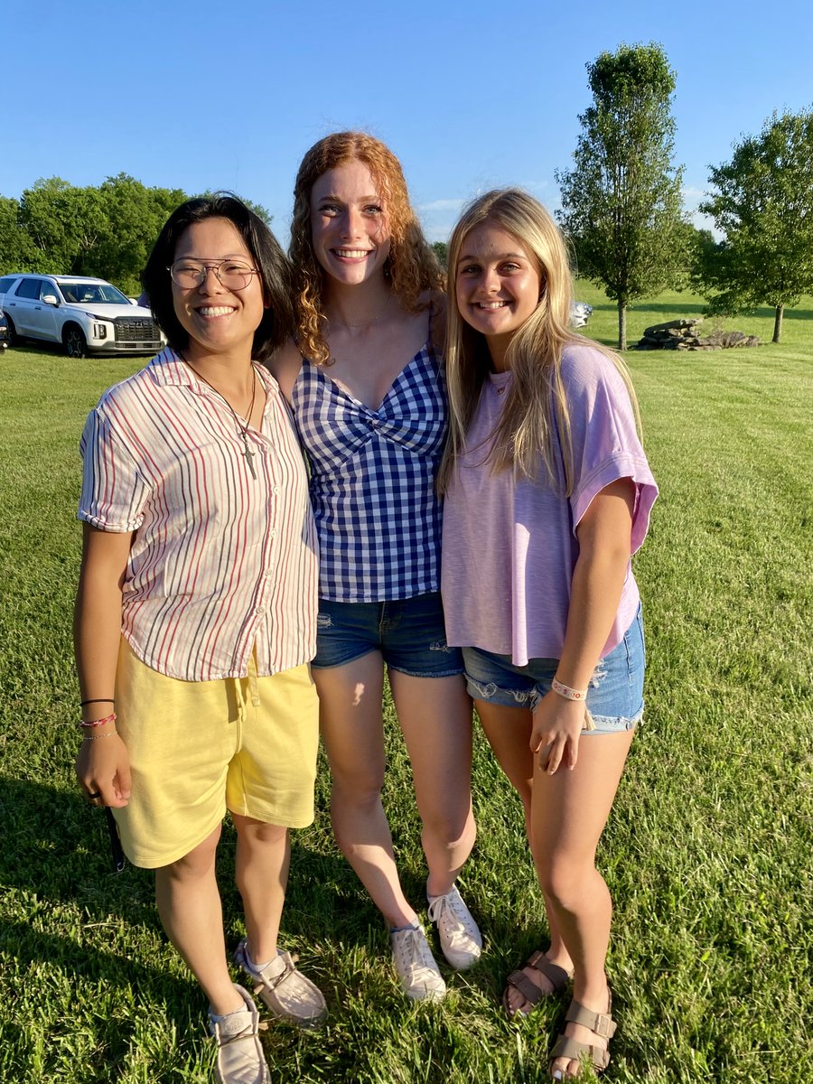 Class pictures! 💙🧡