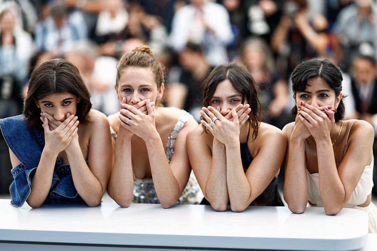 #Cannes2024, jour 8 : liberté, hilarité, sororité telerama.fr/festival-de-ca…