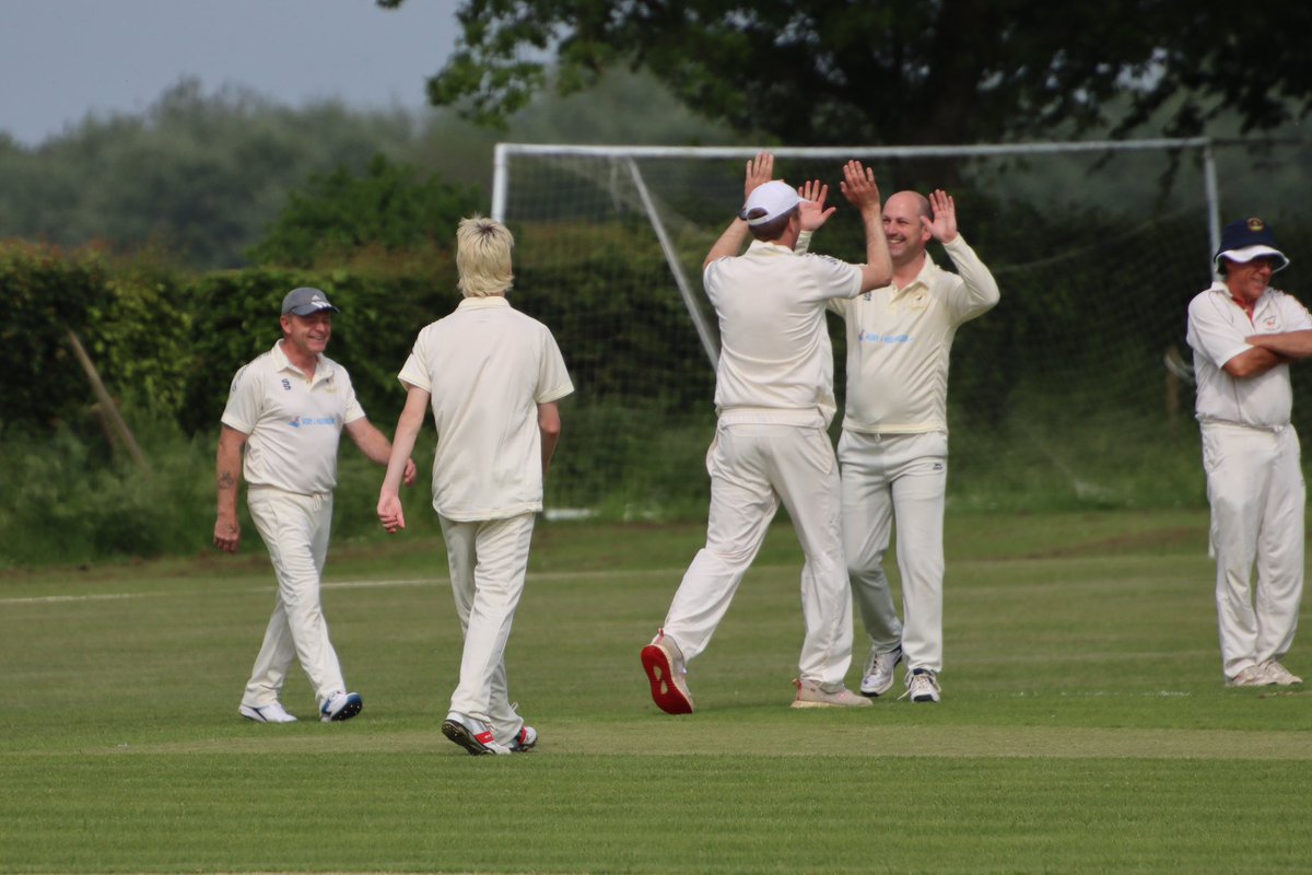 RocklandsCC's tweet photo. Razball reigns at Rocklands as Ryan rips into batting order.

Read the match report by Nick and see photos taken by Karan from the A Team’s game to @GooderstoneCC here: https://t.co/1bI5NxbbJ9 https://t.co/VdbANEXnRH