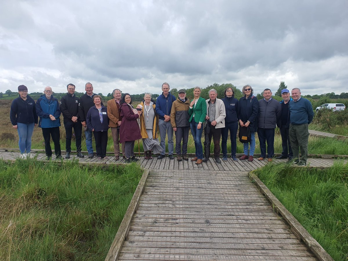 Great to be at Clara bog today with CWF members Clara Heritage Society, @TullamoreLions and @NPWSIreland staff as Minister @noonan_malcolm launched this year's Peatland Community Engagement Scheme. Great to see the new strand for Nature sites! npws.ie/peatlands-and-….