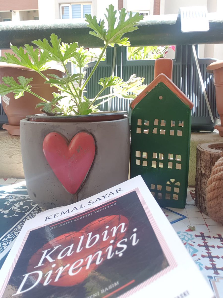 kitaplardanbirdunya (@kitaphaberokuma) on Twitter photo 📕♥️İstanbul Okuma Grubu, Ülker Gündoğdu Koordinatörlüğünde mayıs ayı Kemal Sayar’ın Kalbin Direnişi adlı eserini okuyor.
Sevgili okurumuz Nihal Balaban’a fotoğraf için teşekkür ederiz.
Kitaplardan bir dünya kurduk okumaya bekleriz.
<a href="/kitaphaber/">Kitap Haber</a>
<a href="/kapiyayinlari/">Kapı Yayınları</a> 📕♥️İstanbul Okuma Grubu, Ülker Gündoğdu Koordinatörlüğünde mayıs ayı Kemal Sayar’ın Kalbin Direnişi adlı eserini okuyor.
Sevgili okurumuz Nihal Balaban’a fotoğraf için teşekkür ederiz.
Kitaplardan bir dünya kurduk okumaya bekleriz.
<a href="/kitaphaber/">Kitap Haber</a>
<a href="/kapiyayinlari/">Kapı Yayınları</a>
