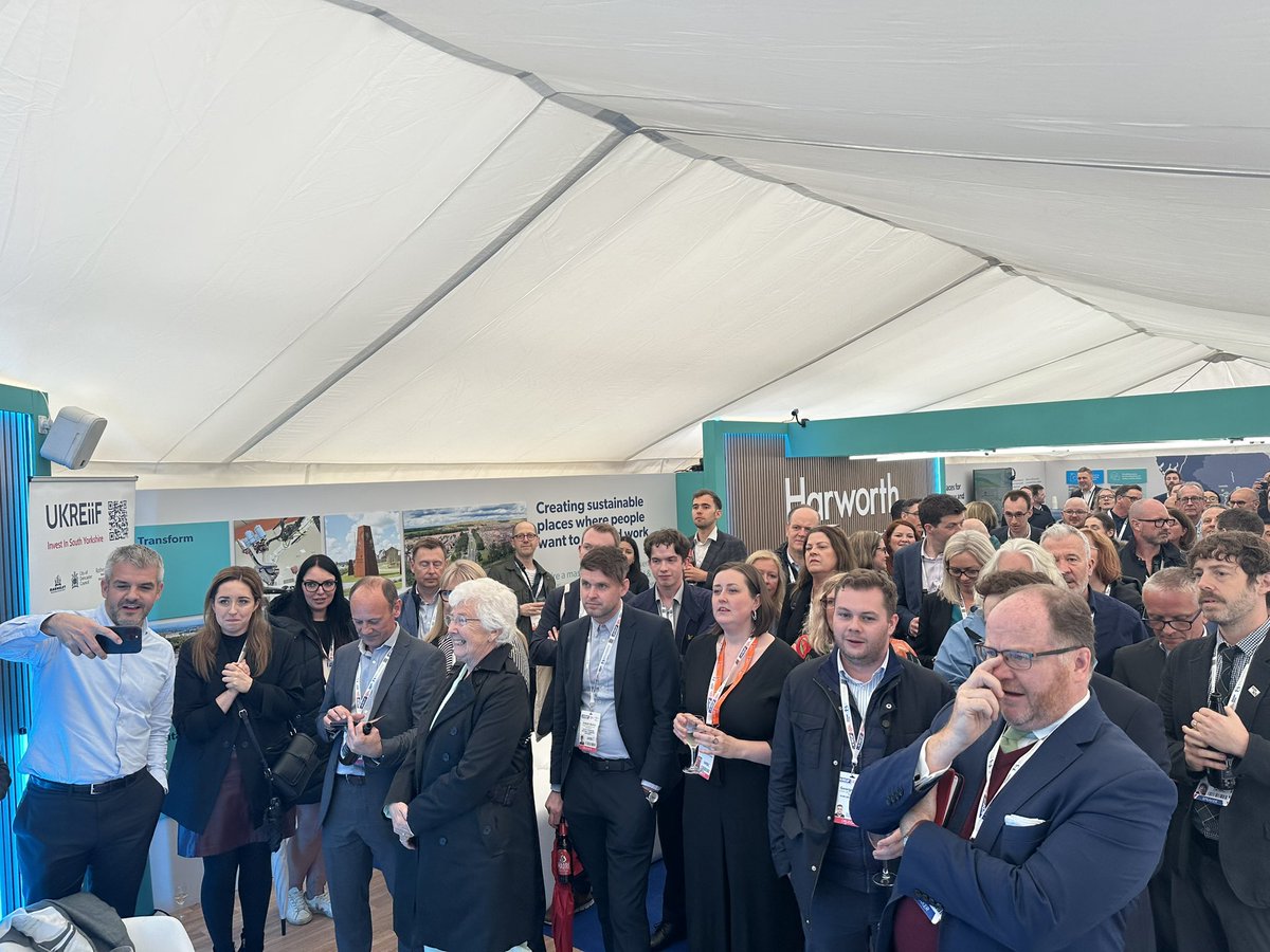 Captive audience at <a href="/UKREiiF/">UKREiiF</a> - Mayors, MPs, candidates and others listening to the PM announce the next General Election.
