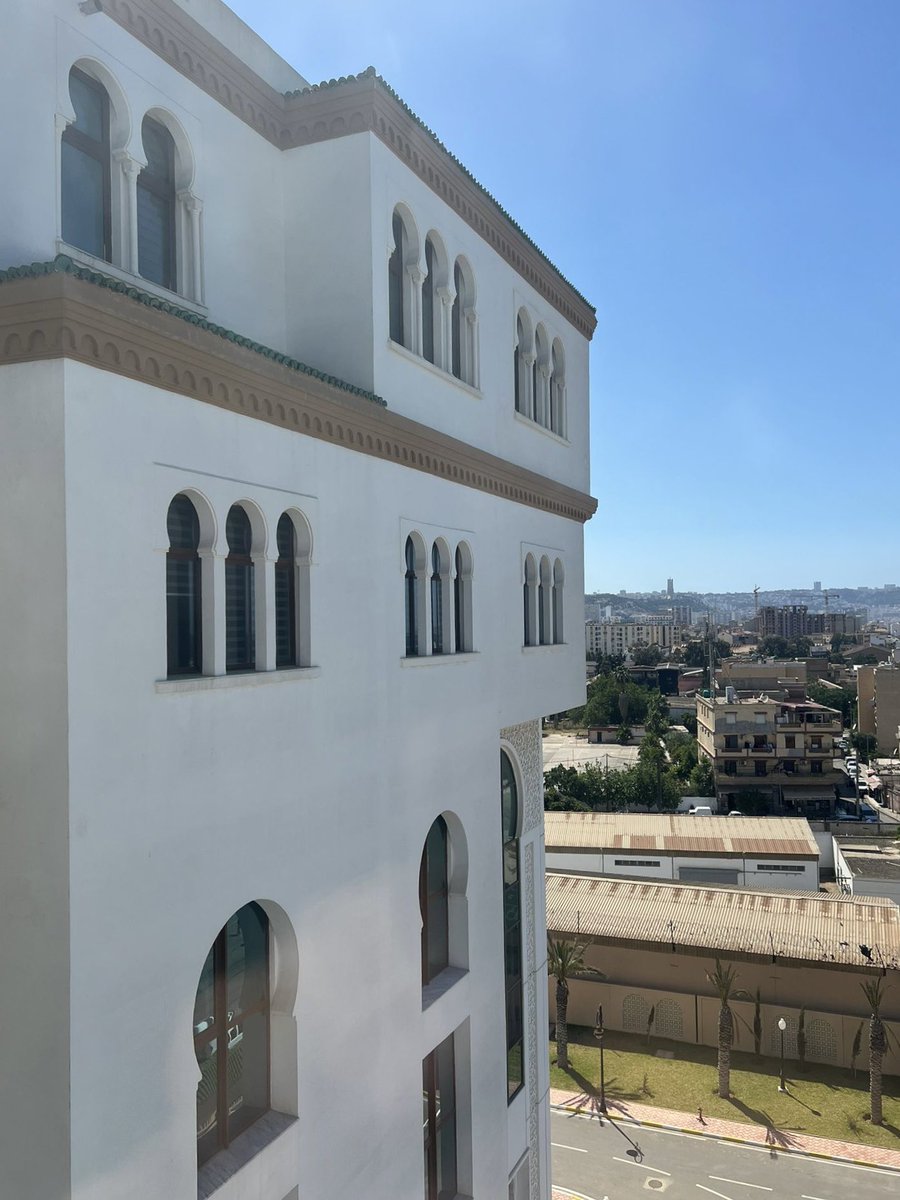 UnionAlgerienne's tweet image. Union Algérienne a été reçue par le Ministère des Affaires Religieuses, et avant cela par le Ministère de l’Enseignement.

Le président Tebboune a décidé la création d’une plateforme gratuite pour la diaspora 🇩🇿 offrant l’apprentissage :

- de l’histoire de l’Algérie à travers…