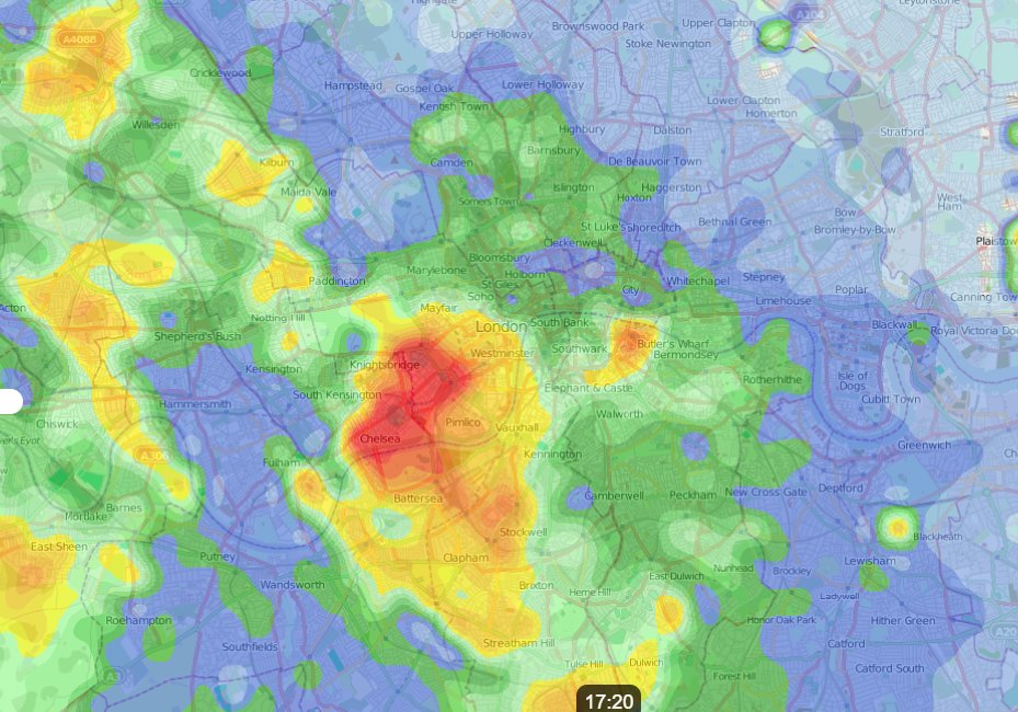 MetJam_'s tweet photo. A heavy downpour moving over Westminster during Rishi Sunak's speech this evening, perhaps a metaphor for something? https://t.co/SJBK3I31ko