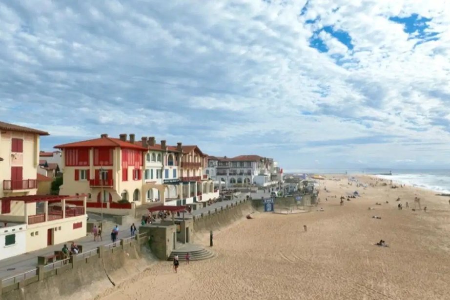 Alors, on regarde quoi ce soir ? 🟣 “Serre moi fort”, de Mathieu Amalric, sur @ARTEfr 🟣 “Hossegor, histoire d’utopistes”, sur France 3 🟣 “En guerre”, de Stéphane Brizé, sur ARTE également telerama.fr/television/ce-…