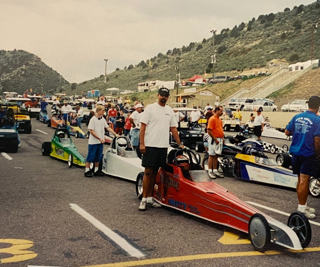 @LeahPruett_TF career started in Junior Dragsters and it was #thundermountain that made a lasting impression on the Top Fuel driver. Read her experience on page 44-47 of the Fan Guide. bandimere.com/fanguide-apr24 #leahpruett #topfueldragster #memories #jrdragster #fanguide #bandimere