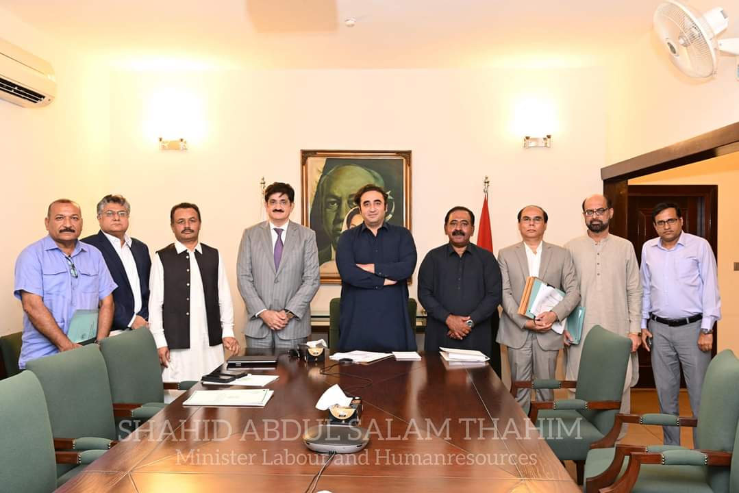 BhuttoMaryam's tweet photo. Chairman @BBhuttoZardari held a meeting at Bilawal House, Karachi. https://t.co/Q13KkUS6qy