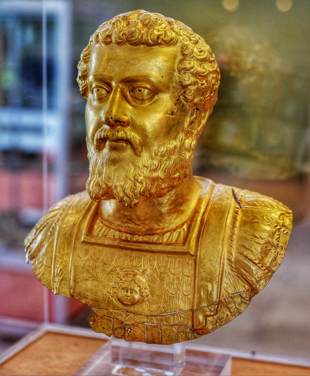 Golden bust of the roman emperor Septimius Severus. 194–197 AD Archaeological Museum of Komotini. 📸orientalizing