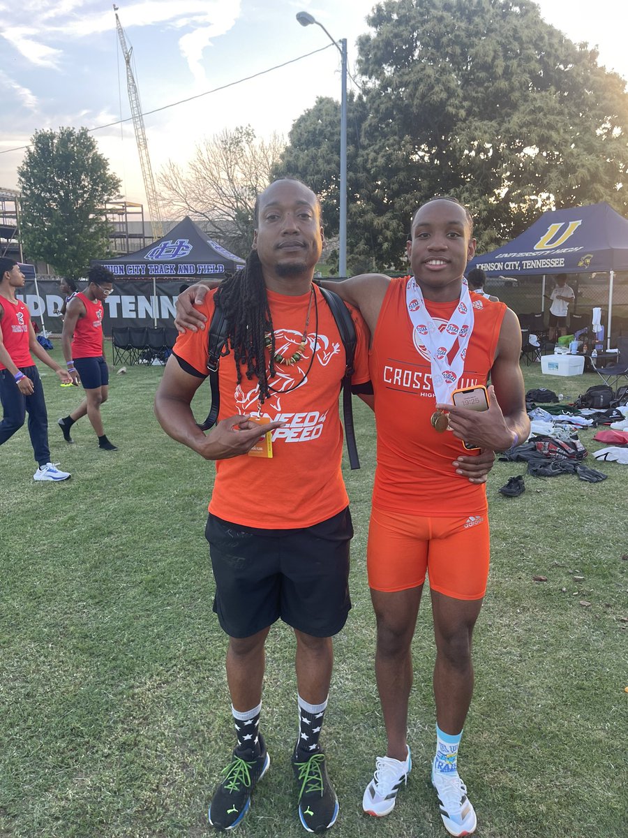 sneed_coach's tweet photo. @johnvarlas delivered as promised #Sneed4Speed Austin McCall
2024 Tennessee State Champion 400 47.77 200 21.9 State champion coached by a state champion! https://t.co/hV9s0OqyTe