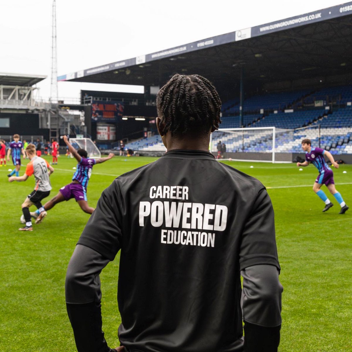 As well as the football tournament everyone joining us also had the opportunity to explore the home of @LutonTown, take part in sport science activities with our academics & find out more about studying sport at university! 💬🎓 #UniofBeds #LutonTown