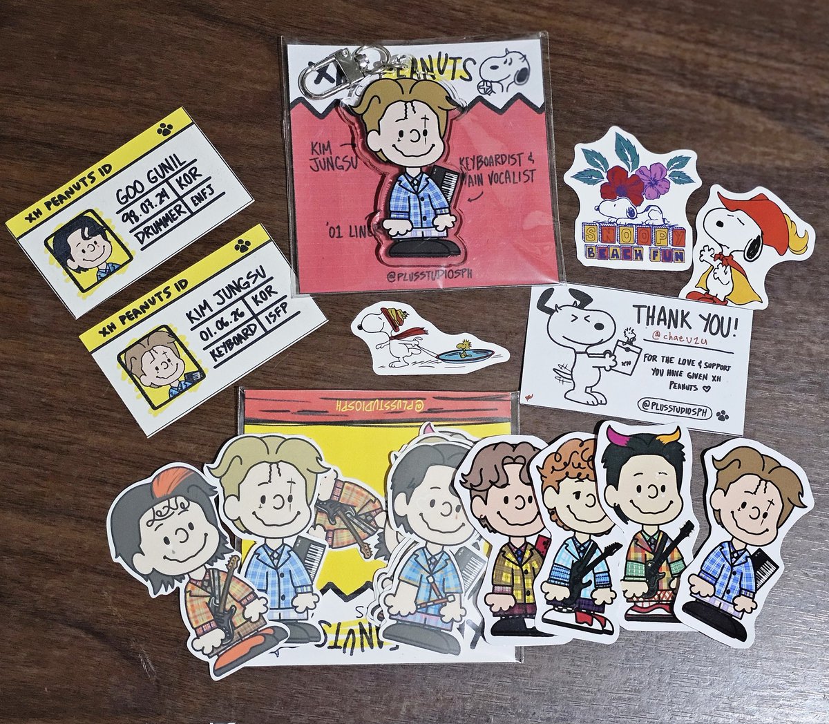 chaeuzu's tweet photo. finally got these !! 🥹 thank you so much, @plusstudiosph for making peanuts xh to life ,,which I never knew I needed ❤️🩹💓 https://t.co/j0VmHXMt3g
