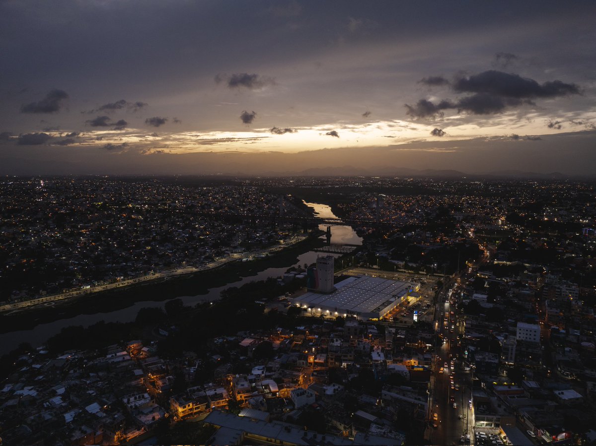 Mayo 21, 2024

#sunset #dronephotography #drone #dji #djiglobal #djimavic3 #rdporloalto #techdronerd #dronelife #djishots