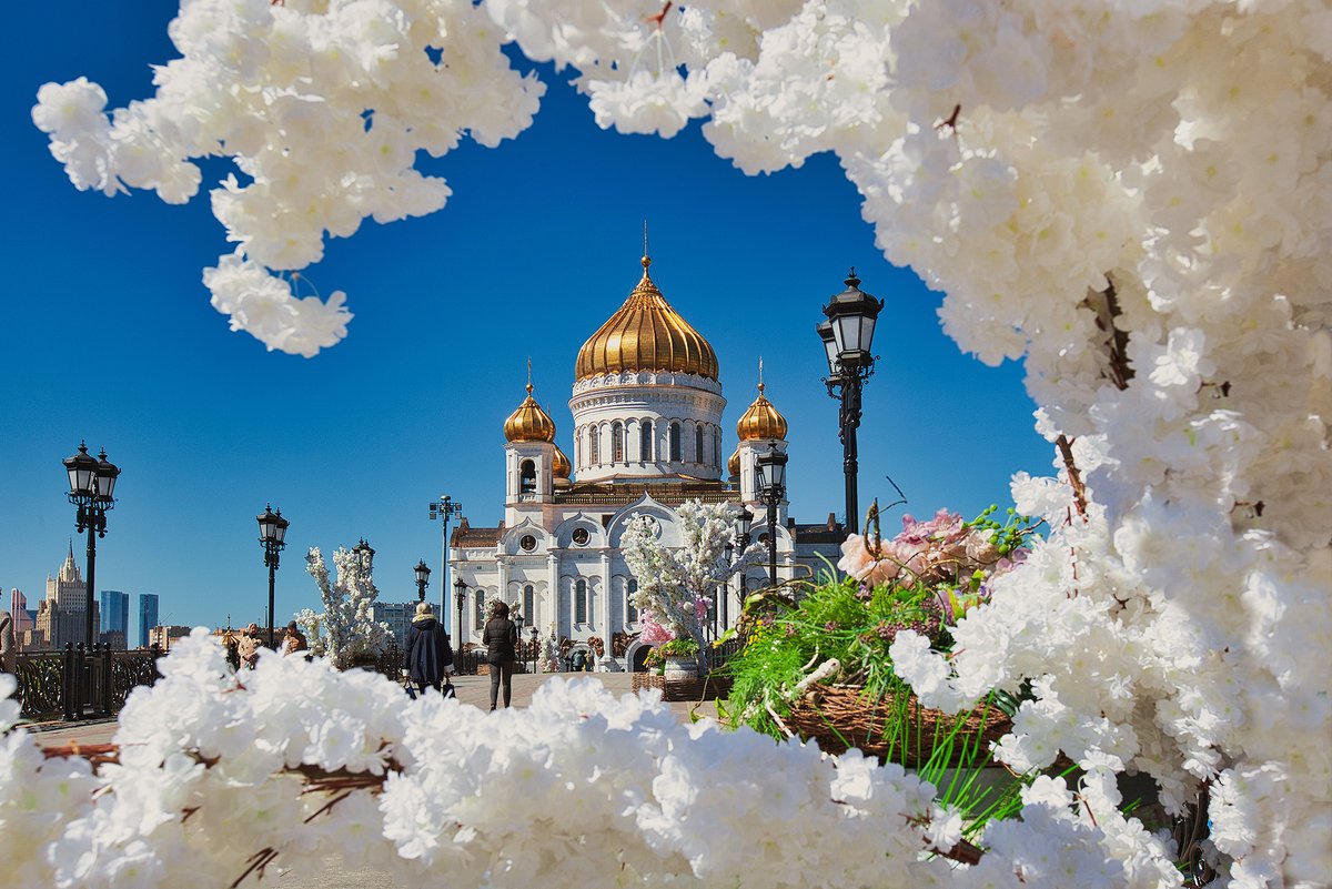 Good morning! (Cathedral of Christ the Saviour, Moscow, Russia)