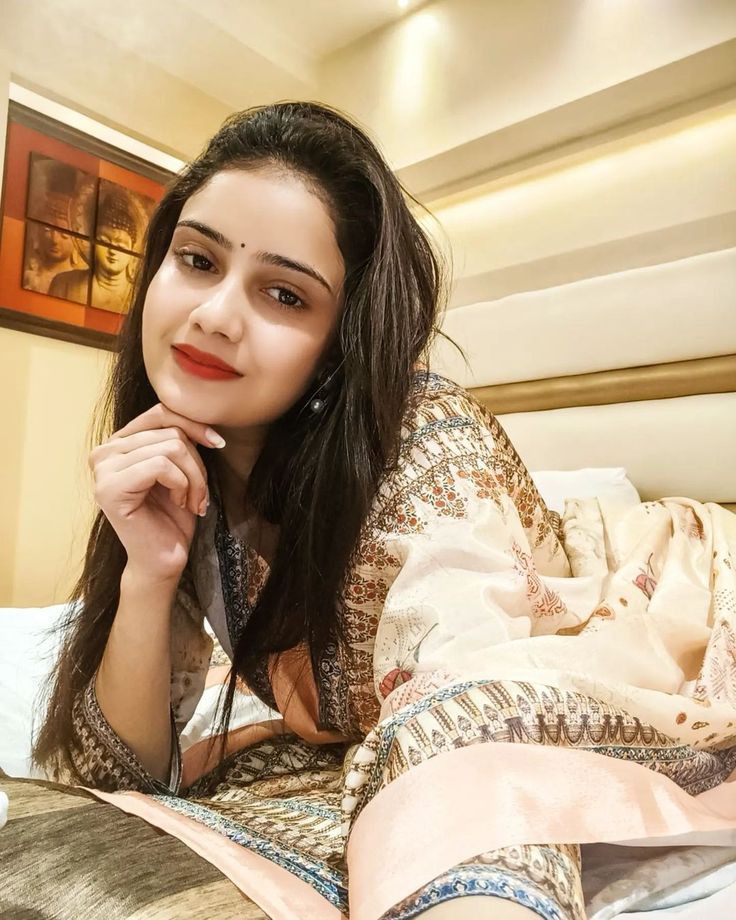 KomalVermaa2's tweet photo. जवानी में लड़की की ख्वाहिश ओर मुसीबत भी बढ़ती हैं

लेकिन इस नीच समाज को सिर्फ बूब्स बढ़ते दिखाईं देते हैं, ❤️ https://t.co/o1YW5NEmgd