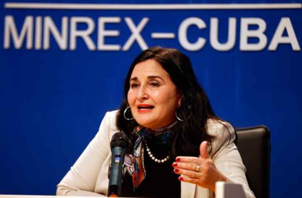 La subdirectora general de la Dirección de Estados Unidos de <a href="/CubaMINREX/">Cancillería de Cuba</a>, <a href="/JohanaTablada/">Johana Tablada de la Torre</a>, calificó hoy de genocida la inclusión de #Cuba en la unilateral lista de países que supuestamente patrocinan el terrorismo.

#MejorSinBloqueo

prensa-latina.cu/2024/05/22/cal…