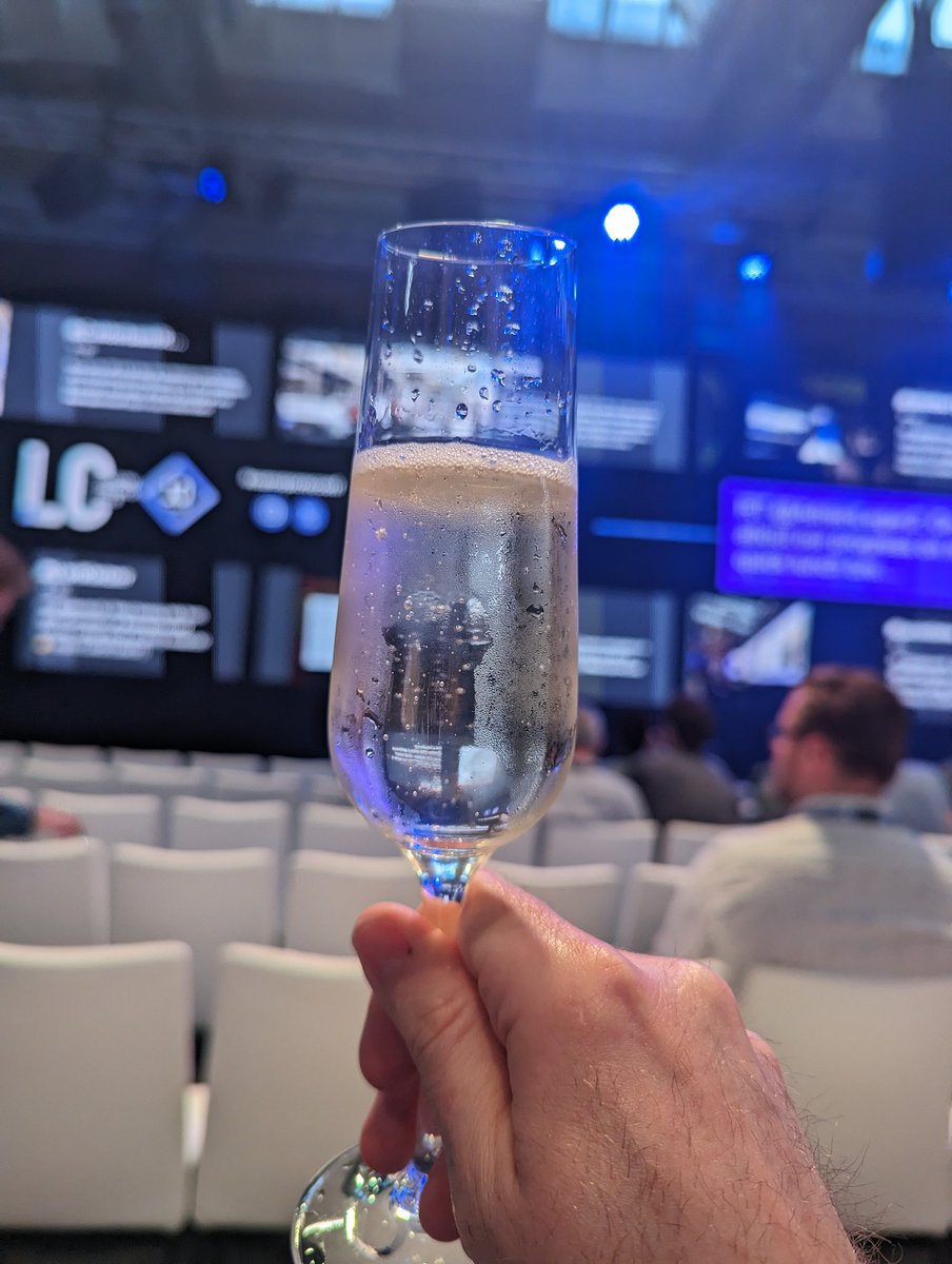 Once again enjoyed giving a talk at #nanoporeconf #LC2024 and now looking forward to the technology update to conclude day 1. Thanks <a href="/nanopore/">Oxford Nanopore</a>