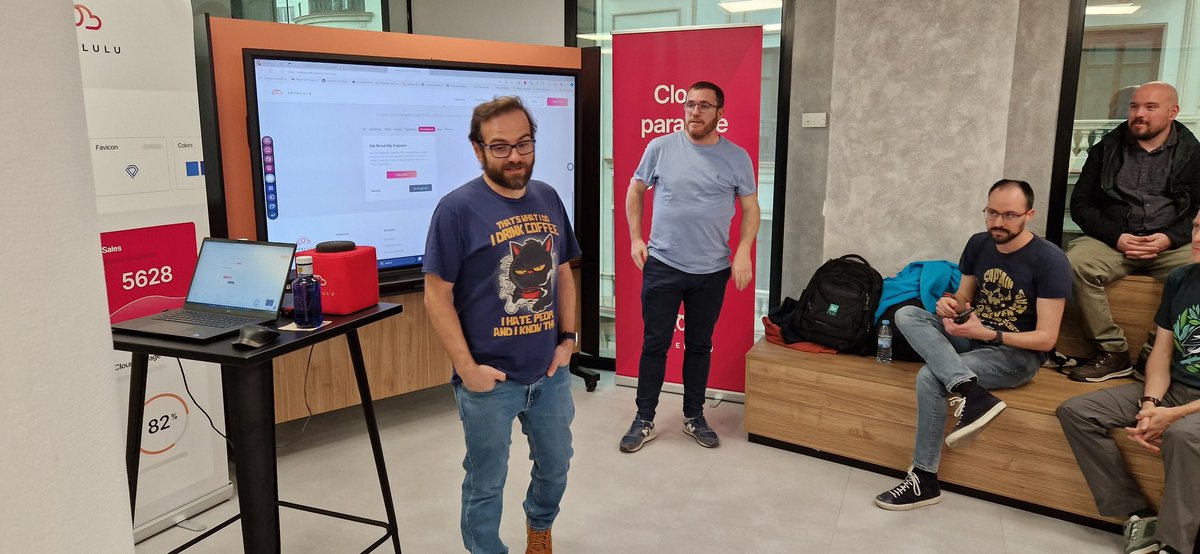 Arrancamos la charla  sobre 'Seguridad + Github = Mejores prácticas de DevSecOps' con @_unaizc_ y @lfraile en las acogedoras oficinas de @jotelulu.