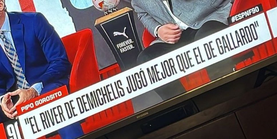 River se acaba de quedar afuera contra Temperley y en ESPN llevaron a Gorosito para que diga que el River de Demichelis juega mejor que el de Gallardo, mientras Vignolo dice que Demichelis 'le encanta'. Insólito todo.

Son muy obvios eh, son mandados a hacer los deberes. Dan asco