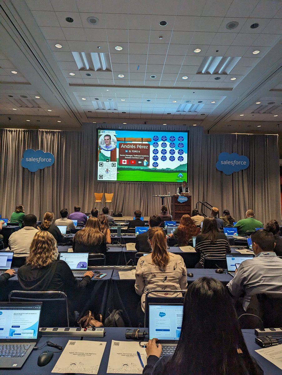 Packed house at the #CNX24 Hands-On Workshop on Ingest,Harmonize, and Segment Data with Data Cloud with <a href="/ElToroIT/">Andres Perez</a> !  Miss the session?  It repeats tomorrow at 9:00am.  Come join us in getting Hands-On with Data Cloud!