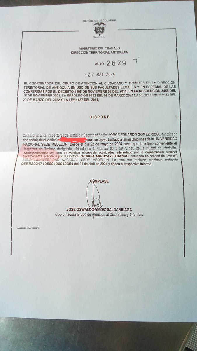 El vicerrector de la @MedellinUNAL @UNALOficial a caba de enviar un inspector del @MintrabajoCol a hacer específicamente un recorrido al campus El Volador para verificar el cese de actividades en la UNAL Medellín.
Intentando implicar al sindicato y con un nombre errado.