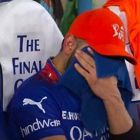 balltamperrer's tweet image. Where is the aggression now AGGRESSION KING? @imVkohli 😂🤡😂