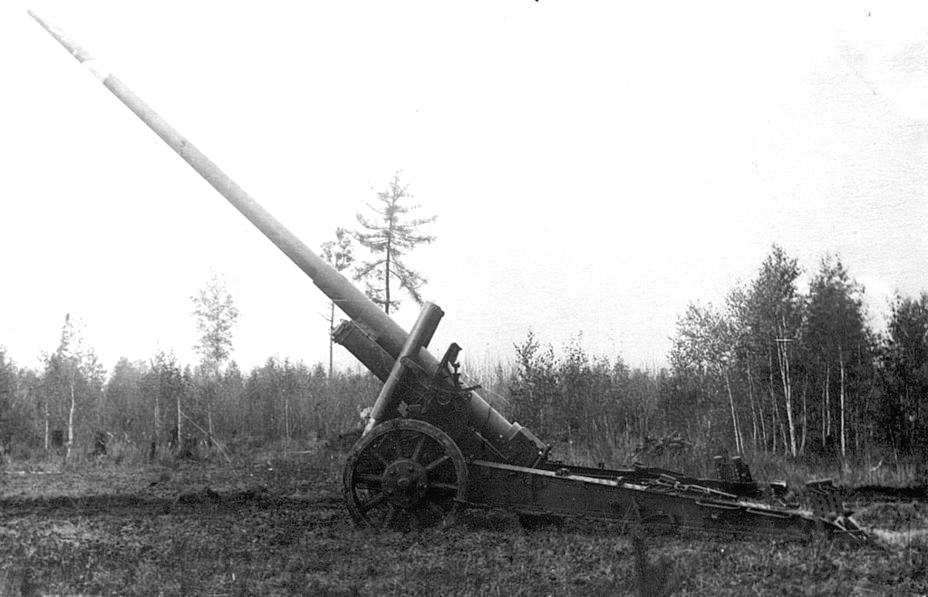 #OTD in 1941 the Artillery Committee reviewed requirements for a powerful new anti-tank gun. The 107 mm gun with a muzzle velocity of 1020 m/s would be used to fight German superheavy tanks. Work was cancelled a year later when these #tanks never showed up. #History #WW2 #WWII