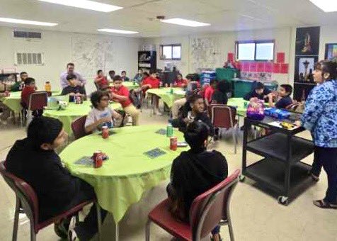 Ross Magnet “STEM Talks” w/Rice Professor Dr. K. Evans. Awesome Q&amp;A in lasers, nanotubes,black holes,space travel, nuclear ethics &amp; DNA. #RealWorldConnections <a href="/PrincipalReed_/">Principal Reed_RossES</a> <a href="/ray4d_thebetsy/">Robin Rayford ✏️🍎</a> @HISDChoice <a href="/houstongent/">kdowney</a> @TeamHISD <a href="/RiceUniversity/">Rice University</a> <a href="/HoustonISD_GT/">HISD Gifted and Talented</a> <a href="/petecarter3/">Erika Carter</a> @HISDFACE
