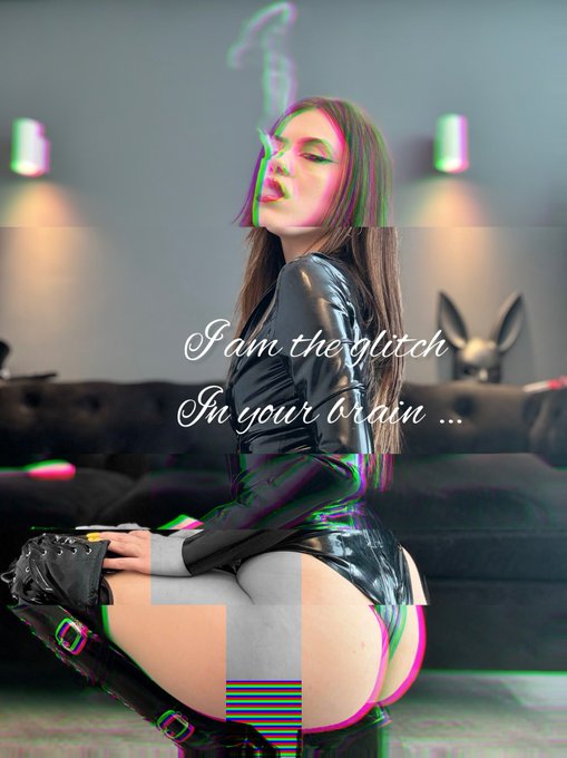 How does that feel ? 😏 https://t.co/ikFUemtnWE<a href="/tag/latex"class="tags"><span>#latex</span></a><a href="/tag/worship"class="tags"><span>#worship</span></a>