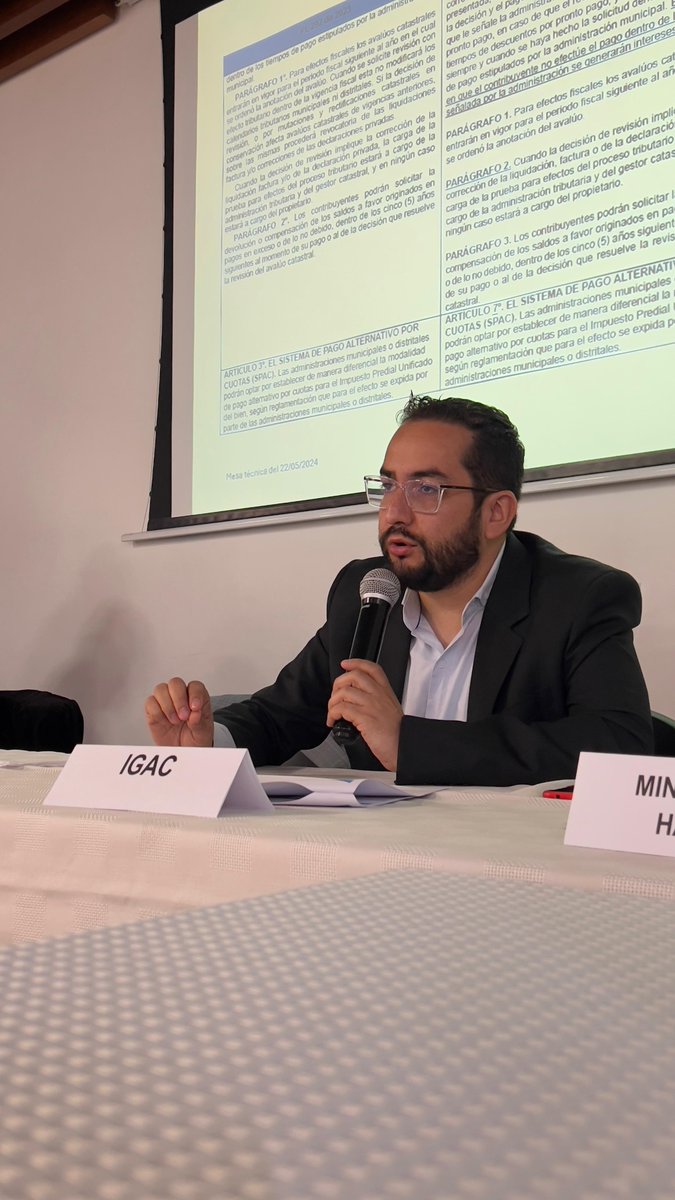 igacColombia's tweet photo. ¡Excelentes noticias para🇨🇴!

Tras 9 mesas técnicas junto a @MinHacienda, @MinAgricultura, @DNP_Colombia y @DANE_Colombia, en @comision3ra de @CamaraColombia, se concertaron acuerdos para iniciar debates sobre Proyecto de Ley que busca establecer topes al Impuesto Predial. https://t.co/tbNj7yxDEP